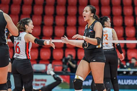 PVL: Cignal, Nxled sweep Farm Fresh, Strong Group.